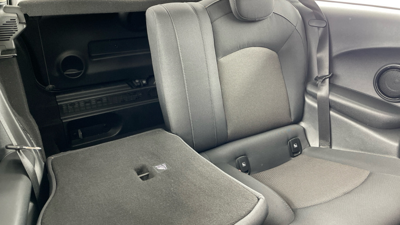 MINI Hatchback 1.5 Cooper Classic 3dr Petrol Hatchback